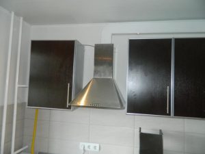 Установка вытяжки на кухне в Екатеринбурге