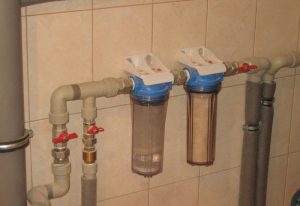 Установка проточного фильтра для воды в Екатеринбурге